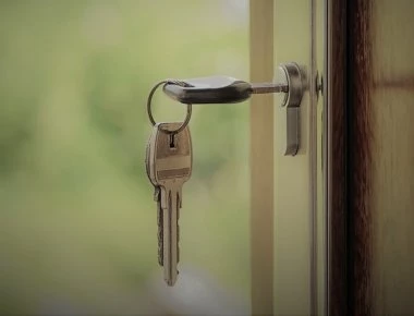 Φρίκη στην Κρήτη: Τον έψαχναν επί μέρες και τον βρήκαν νεκρό πίσω από την πόρτα του σπιτιού του!
